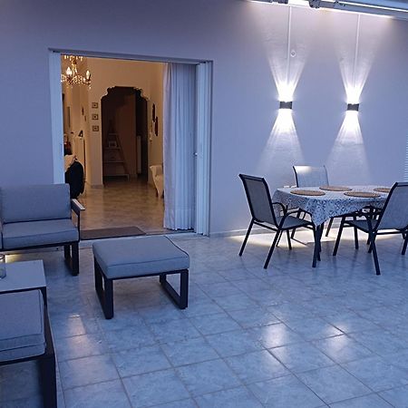 Kelly'S Penthouse Apartment Nafpaktos Bagian luar foto