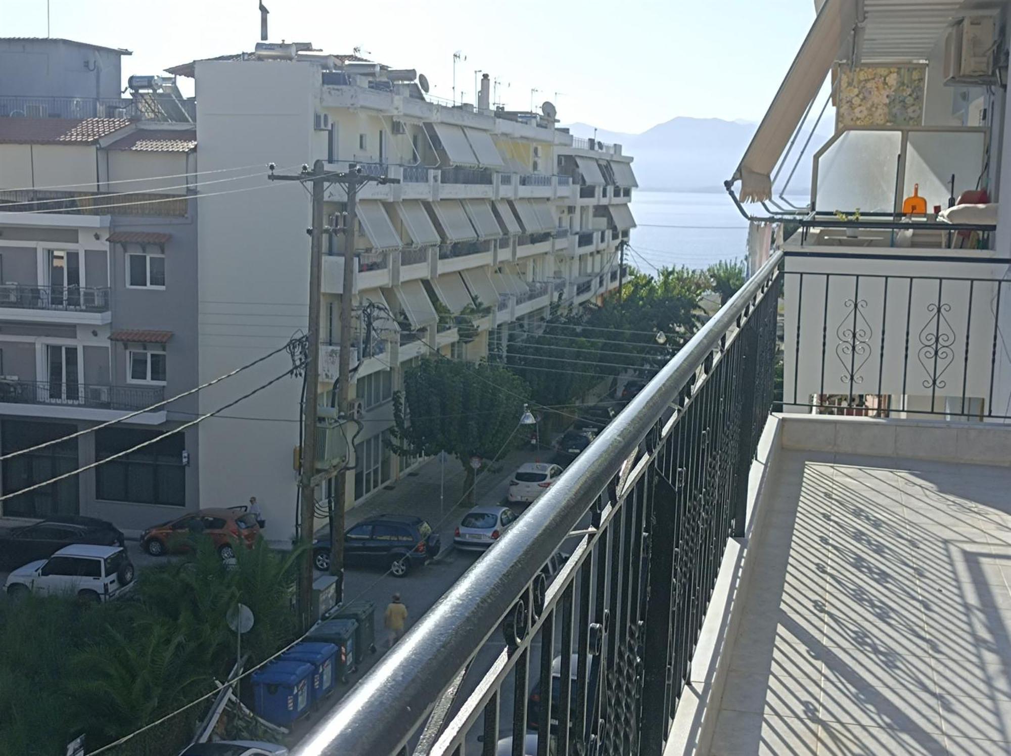Kelly'S Penthouse Apartment Nafpaktos Bagian luar foto